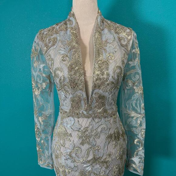 Mac Duggal Long Formal Dress 11165 Long Sleeve Applique V-Neck Gown Blue Gold 2 - Picture 3 of 7